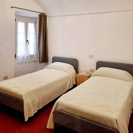 Nini - Casa Torre Nel Borgo Apartment