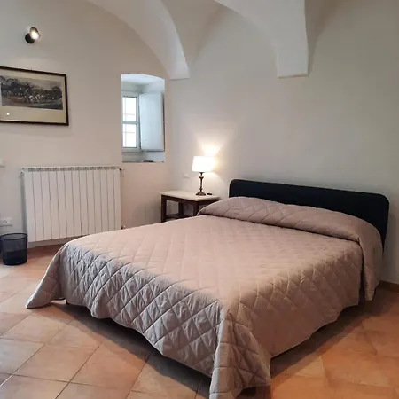 Nini - Casa Torre Nel Borgo Daire