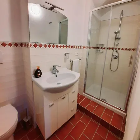 Apartment Nini - Casa Torre Nel Borgo Pontremoli